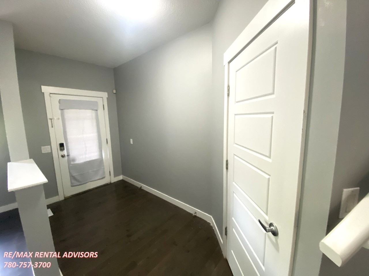 2228 74 St Sw - Photo 2 of 32