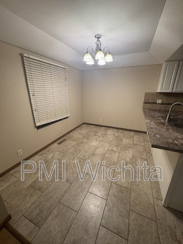 8703 W 15th St N - Photo 3 of 15