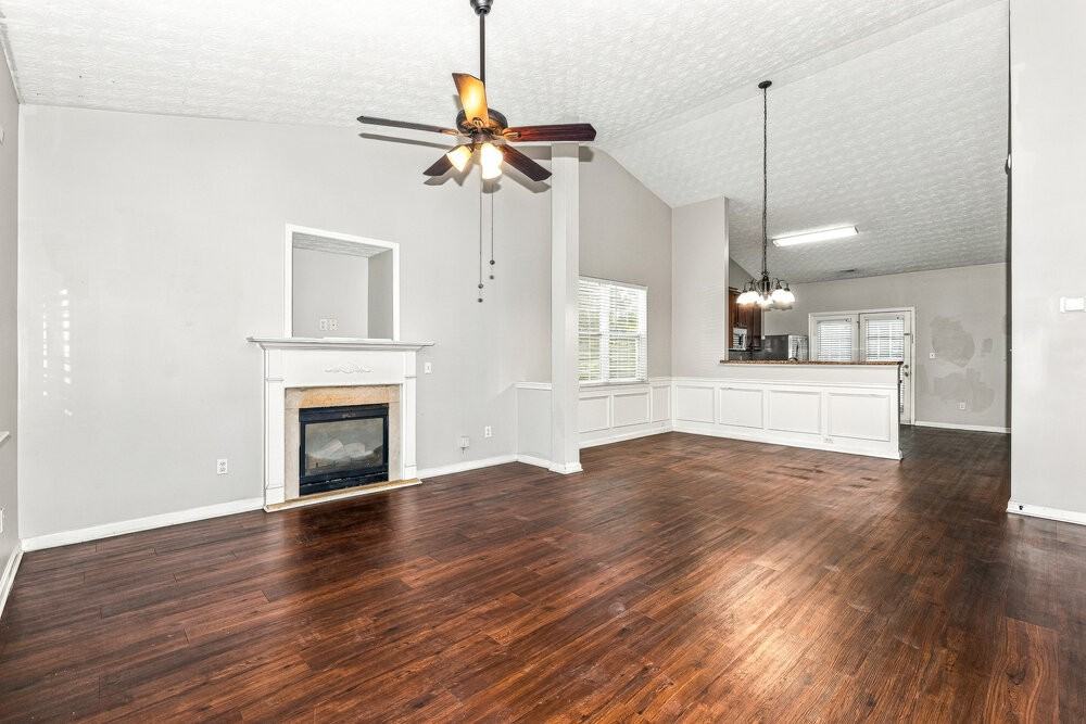 1317 Winwood Dr - Photo 3 of 16