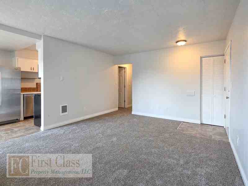 12345 Sw Hall Blvd #10 - Photo 3 of 18