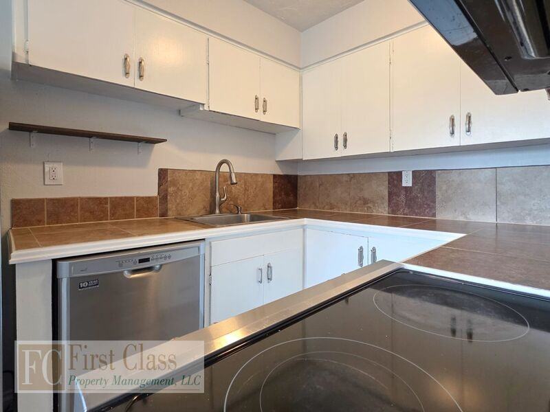 12345 Sw Hall Blvd #10 - Photo 5 of 18