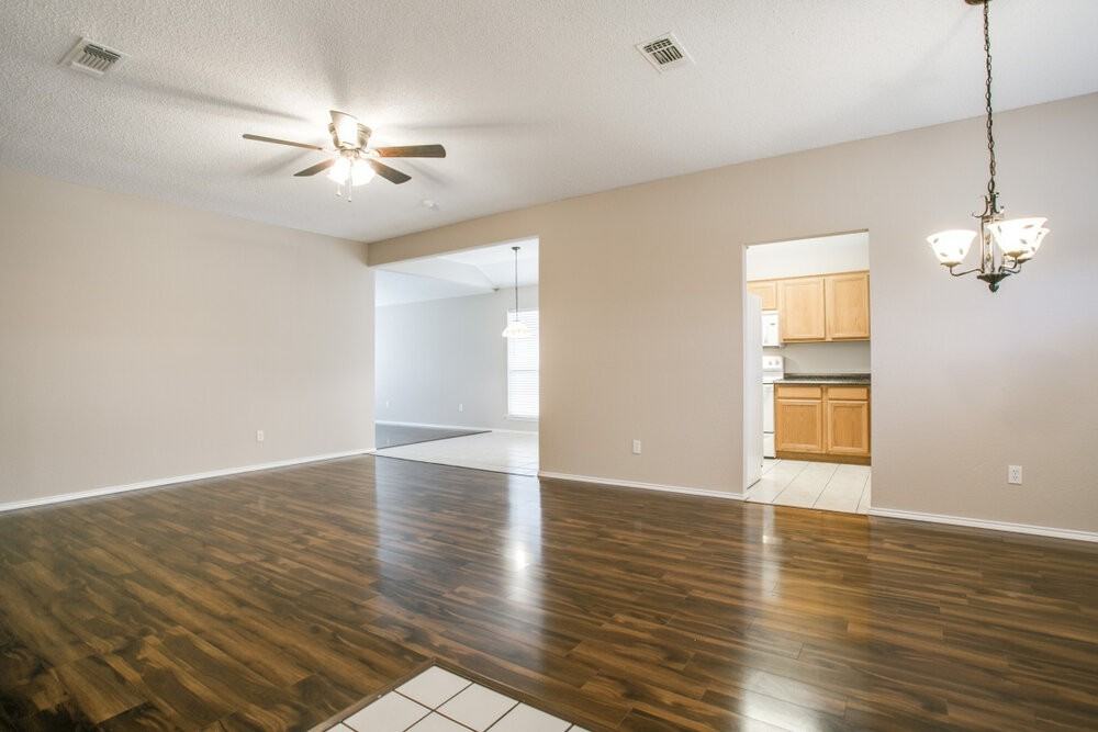 6705 W Lynn Creek Dr - Photo 5 of 24
