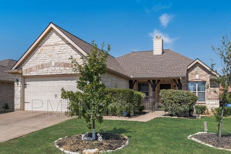 2677 Calmwater Dr - Photo 2 of 23