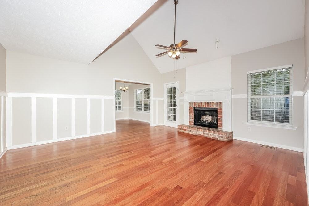 1924 Pennington Dr - Photo 5 of 18