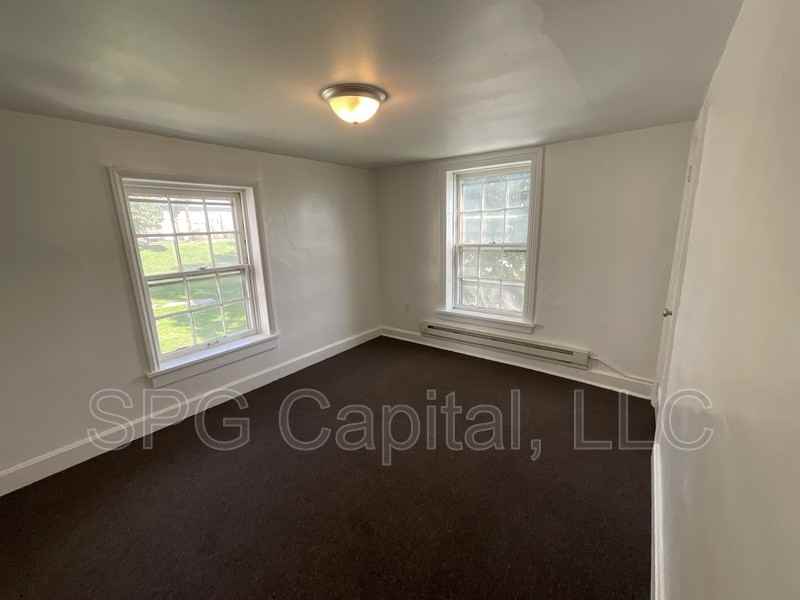 330 N Union St - Photo 6 of 10