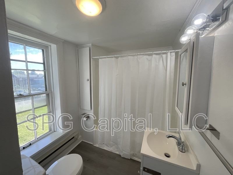 330 N Union St - Photo 7 of 10