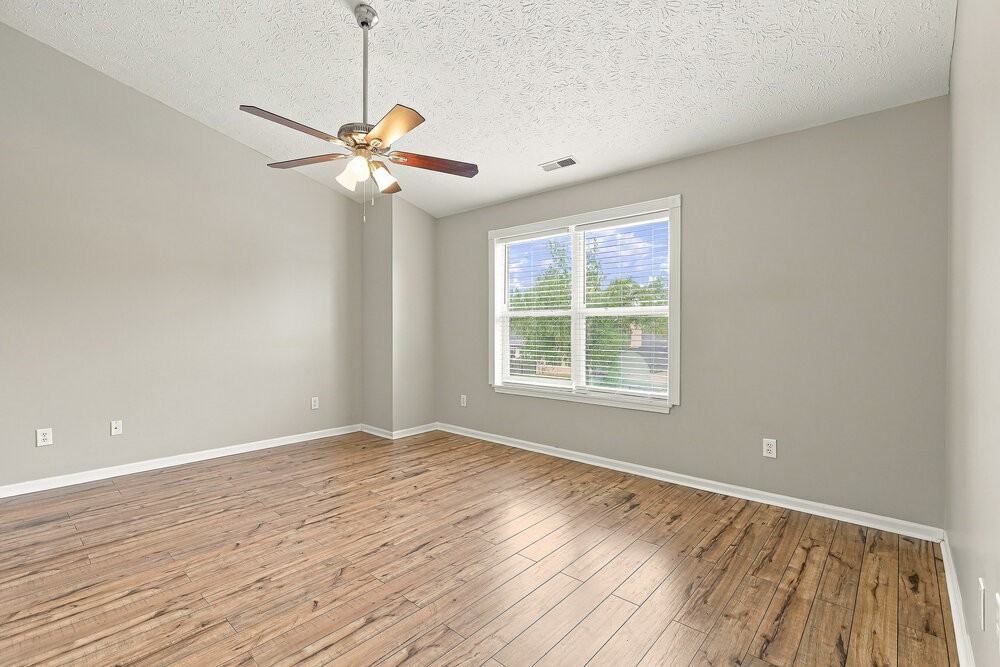 1099 Meadowview Ct - Photo 7 of 16