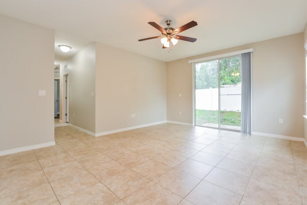3728 Umbrella Ct - Photo 7 of 16