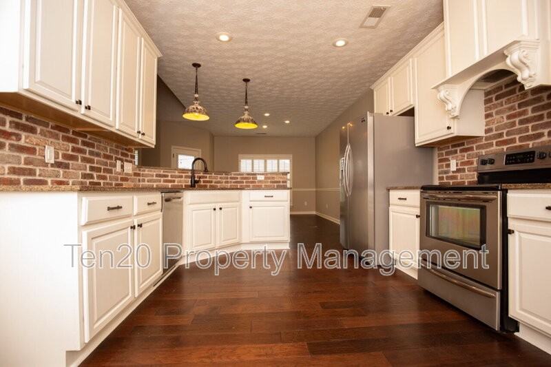 9223 Granite Field Ct - Photo 6 of 17