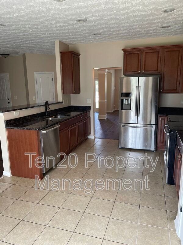 8039 Santee Ct - Photo 5 of 26