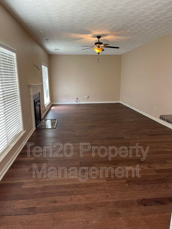 8039 Santee Ct - Photo 6 of 26