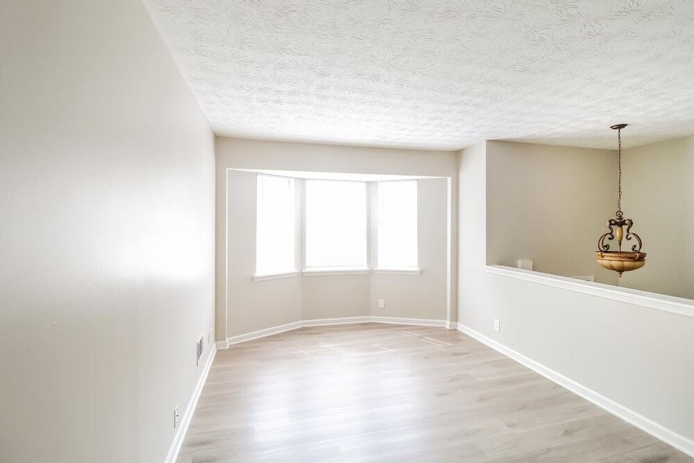 2306 Wilkins Cv - Photo 4 of 17