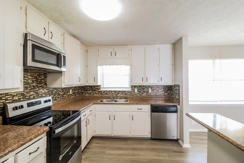 2306 Wilkins Cv - Photo 7 of 17
