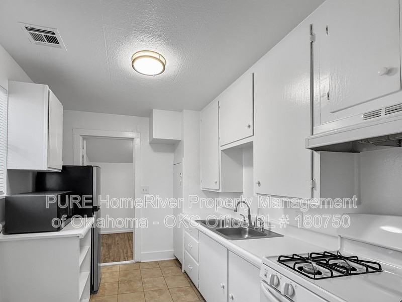 5104 N Central Rd - Photo 2 of 18