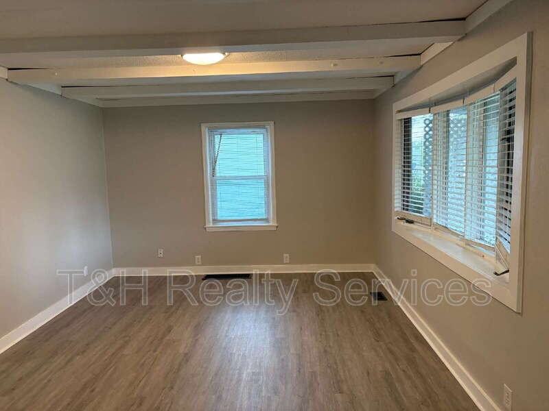 4343 Spann Ave - Photo 5 of 25