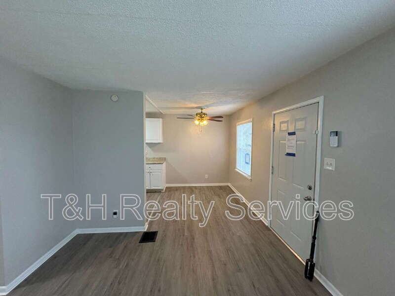 5425 E 21st St - Photo 6 of 19