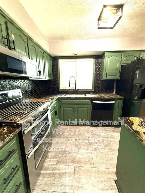 12008 W 91st Ter - Photo 4 of 27