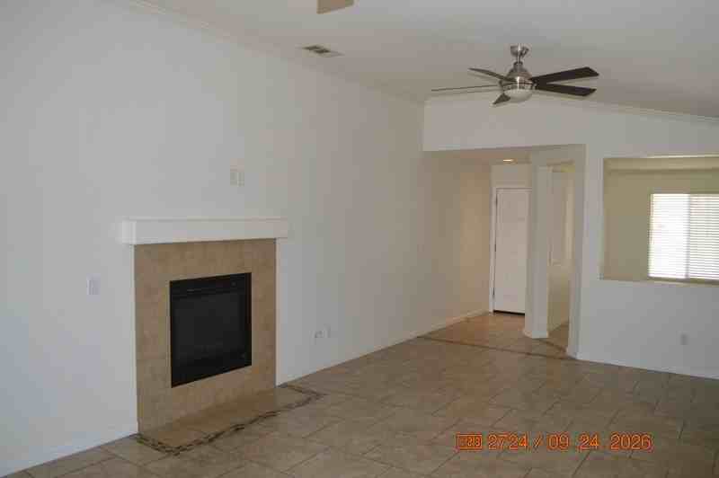 1478 La Sierra St - Photo 5 of 22