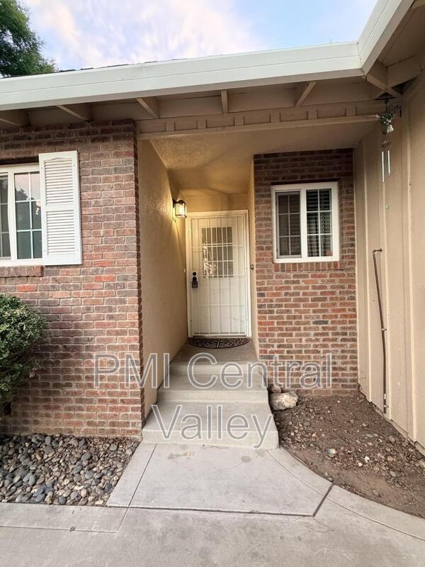1280 Dodd Ct - Photo 2 of 28
