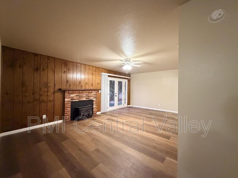 1280 Dodd Ct - Photo 6 of 28