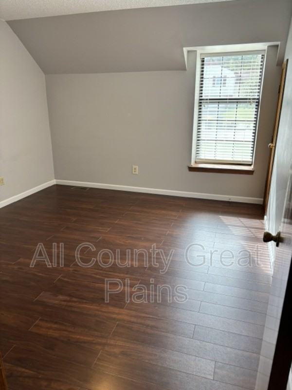 4980 W 60th Ter - Photo 7 of 9