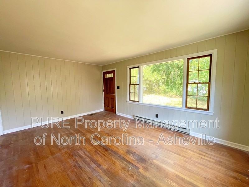 127 Aurora Dr - Photo 3 of 18