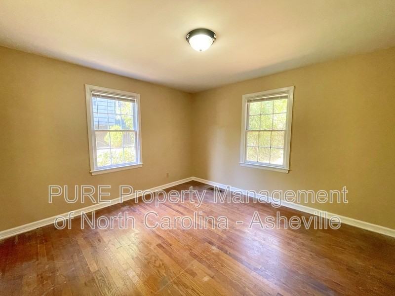 127 Aurora Dr - Photo 4 of 18