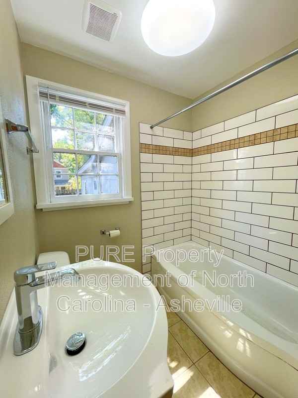 127 Aurora Dr - Photo 5 of 18