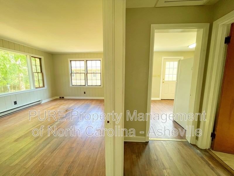 127 Aurora Dr - Photo 7 of 18
