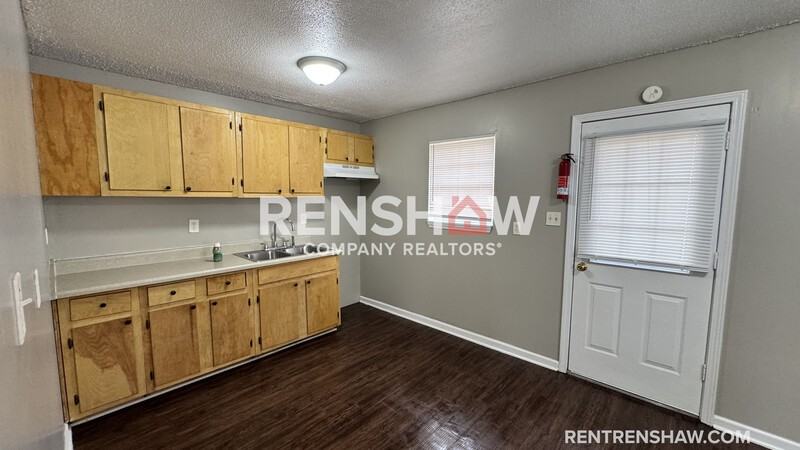 349 Navy Dr - Photo 4 of 13