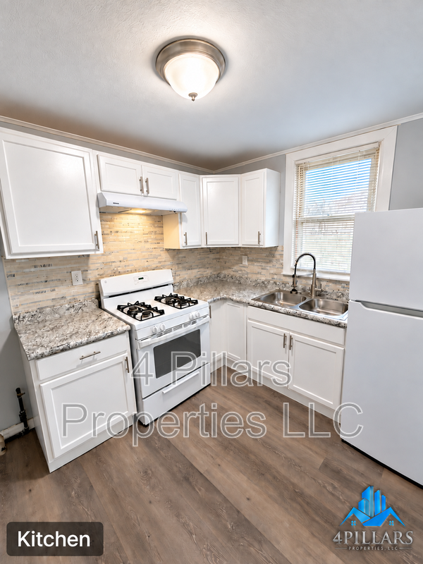 4030 Alexander Ave #1 - Photo 5 of 18