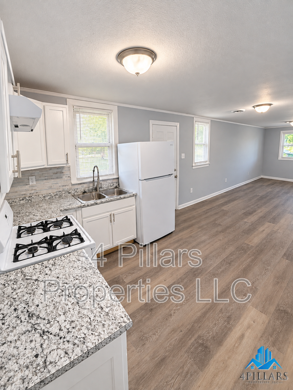 4030 Alexander Ave #1 - Photo 7 of 18
