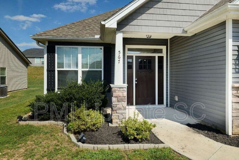 567 Chantry Ln - Photo 3 of 27