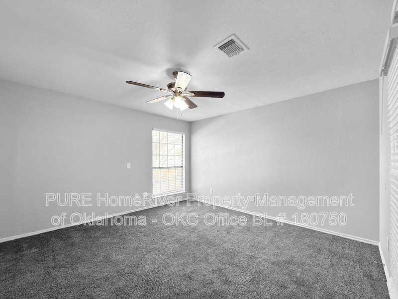 2113 Ne 9th St - Photo 6 of 22