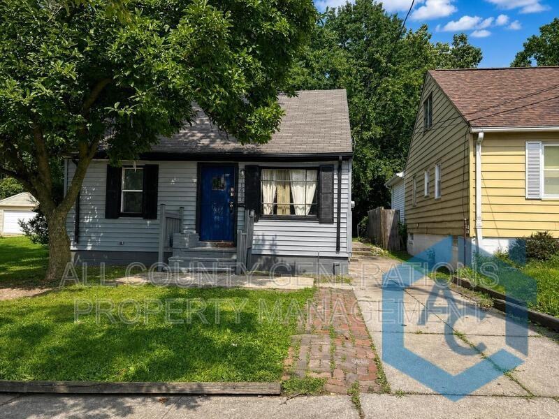 17601 Tarkington Ave - Photo 2 of 11