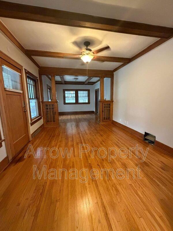 415 N 32nd St - Photo 3 of 30