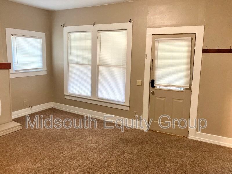 3022 Anderson St - Photo 3 of 22