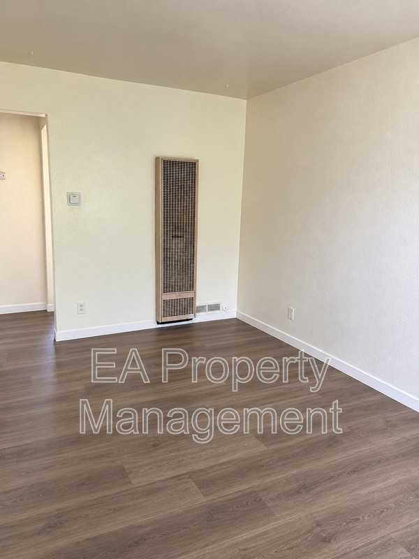 2121 Gold Ave Se #12 - Photo 5 of 13
