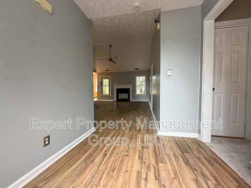 162 Cavalier Dr - Photo 2 of 23