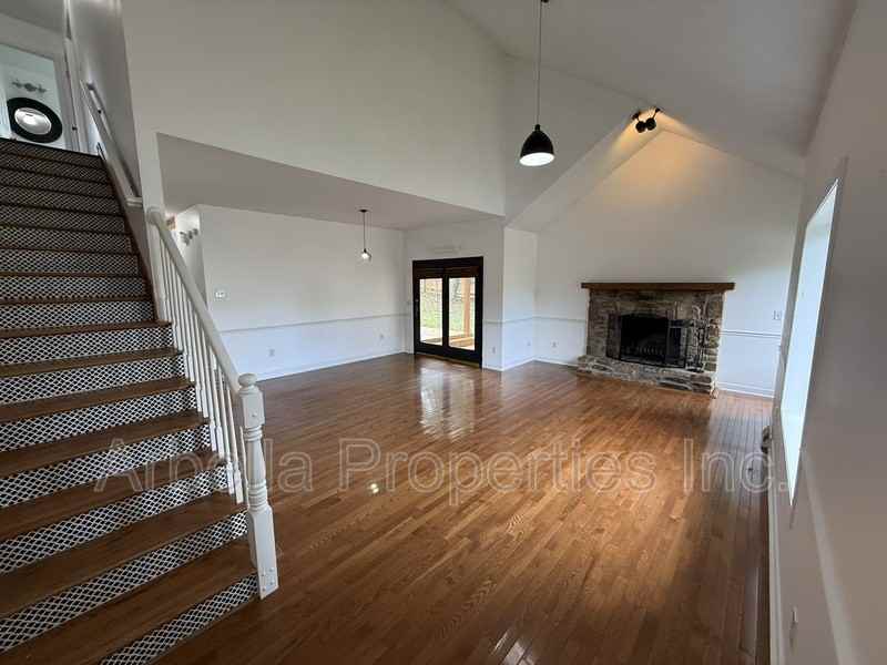 4201 Wayland Blvd - Photo 3 of 26