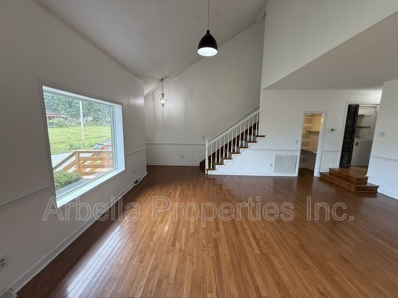 4201 Wayland Blvd - Photo 6 of 26