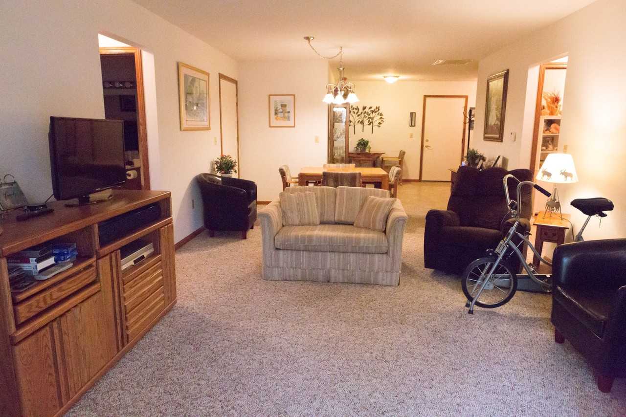 Kennedy Apartments 1 - Photo 3 of 16