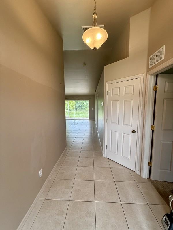 4129 Ne 19th Pl - Photo 2 of 17