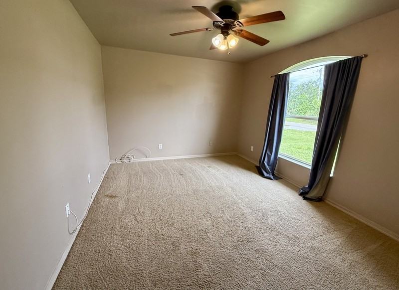 4129 Ne 19th Pl - Photo 7 of 17