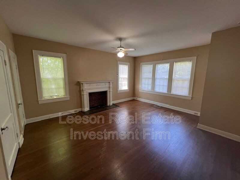 2409 Fairfield Ave - Photo 2 of 10