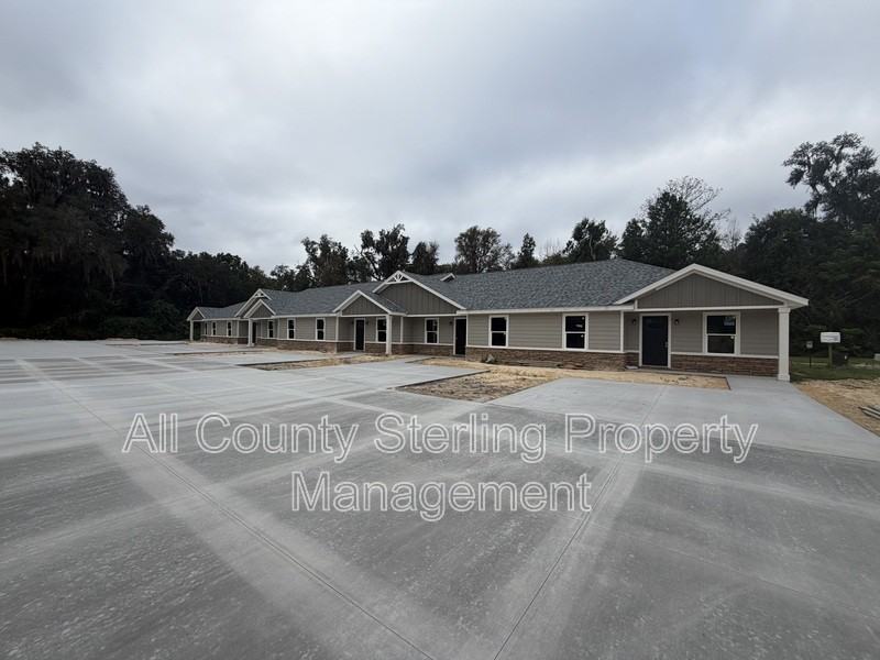 218 Sw Tigerview Gln #1-6 - Photo 3 of 15