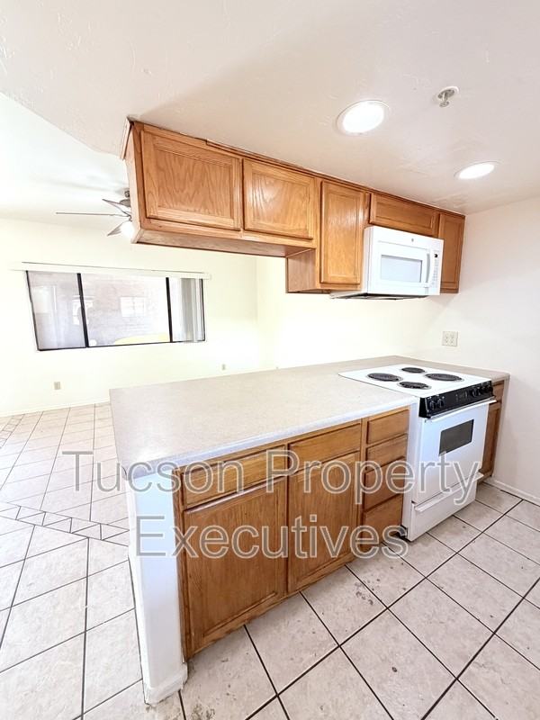 1717 E Glenn St #5103 - Photo 4 of 22