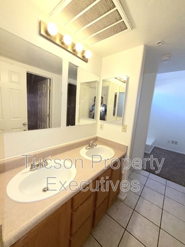1717 E Glenn St #5103 - Photo 6 of 22