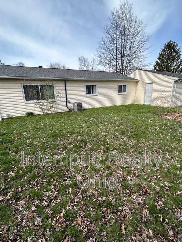 33853 Patton Dr - Photo 2 of 31