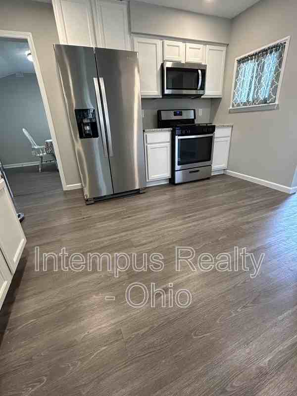 33853 Patton Dr - Photo 3 of 31